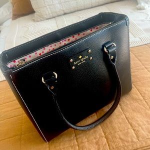 Kate spade classic handbag! Like new ♥️